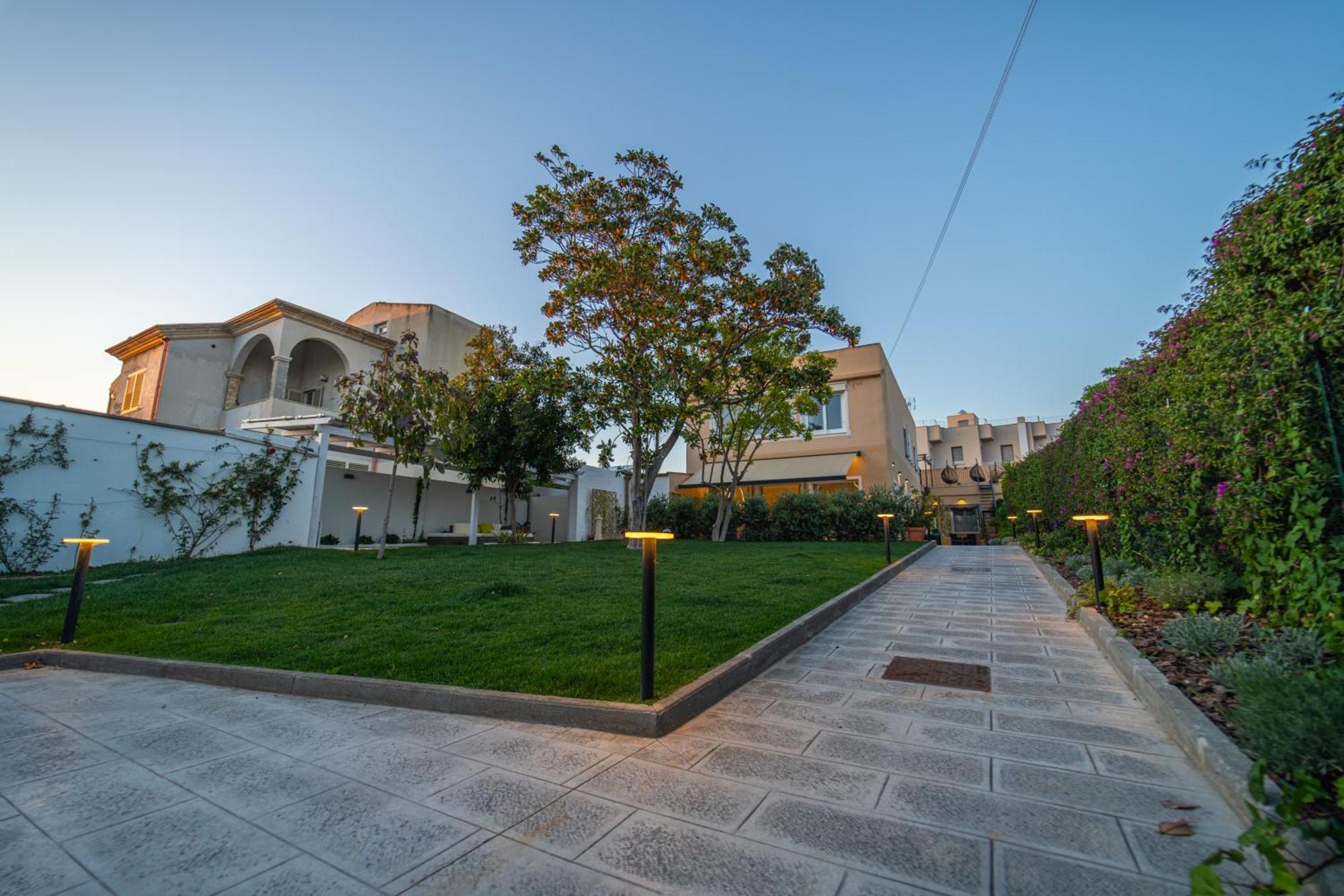 Aparthotel Paquja Quartu SantʼElena Exteriér fotografie